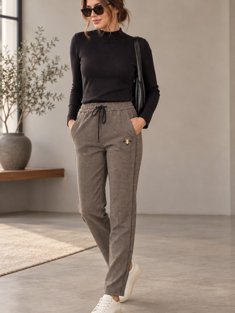 Women's Houndstooth Jogger Pants - Black/Brown